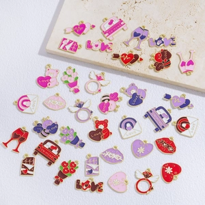 Pendentifs en alliage de la Saint-Valentin pour bijoux DIY avec cœurs et ours