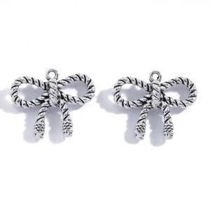 Pendentifs nœuds vintage en argent avec texture corde pour création de bijoux