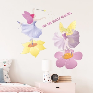 Cartoon Fee und Blumen Wandtattoo für Kinderzimmer Deko mit Schmetterlingen und Sternen