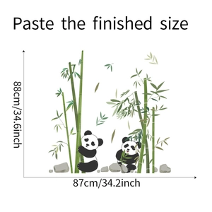 Dettaglio dell'adesivo da parete panda con dimensioni di 87x88cm e motivo decorativo bambù