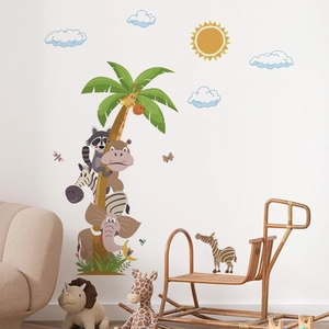 Vue détaillée des stickers muraux animaux de la forêt avec palmier et girafe pour enfants