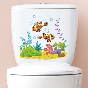 Selbstklebende Cartoon-Fische und Algen Wandtattoo für Badezimmer und WC Dekoration