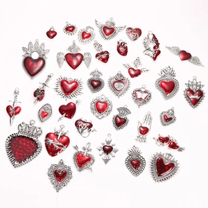 Gothic silver alloy and red resin heart charms set for DIY jewelry making and necklaces