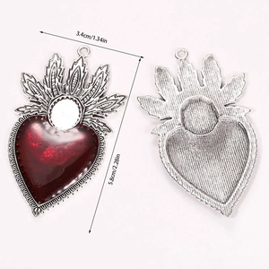 Detailed view of Gothic heart pendant with red oil drip effect and size dimensions