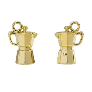Detaillierte Makroansicht der goldenen 3D-Mokkakanne-Anhänger für DIY-Schmuckzubehör