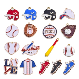 Ciondoli in Lega di Smalto a Tema Baseball per Creazione Gioielli DIY Mazza da Baseball Guanto Casco Scarpe Pendenti a Cuore Gioielli Sportivi