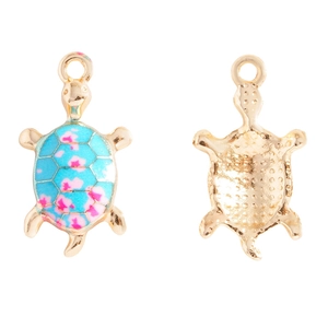 Detailed front and back view of blue turtle pendant with colorful enamel oil pattern