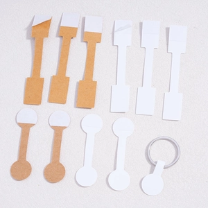 Self-adhesive kraft paper jewelry labels in white and brown for rings and necklaces