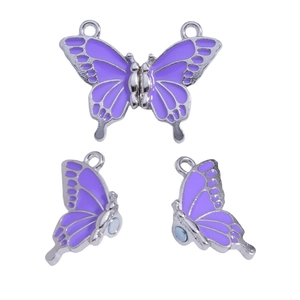 Detailansicht eines lila Schmetterlings-Magnetverschlusses für Halsketten und Armbänder
