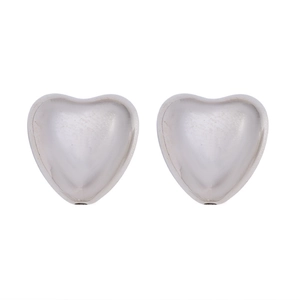 Detailed view of silver heart-shaped CCB beads with a polished mirror finish for DIY jewelry
