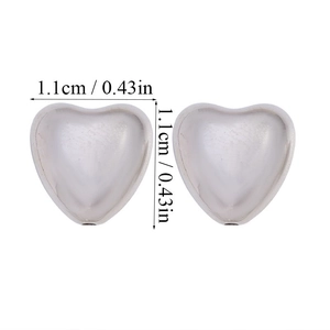 Detailed view of silver heart-shaped CCB beads with dimensions showing 1.1cm for DIY jewelry