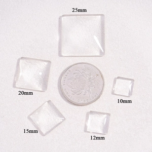 Cabochons carrés en verre transparent en cinq tailles pour la création de bijoux DIY