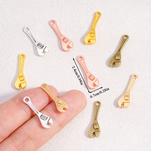 Mini-Anhänger aus Legierung in Form eines Schraubenschlüssels für DIY-Schmuckherstellung