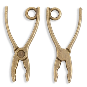 Dettaglio di ciondoli a forma di pinza in lega stile vintage per creazione di gioielli