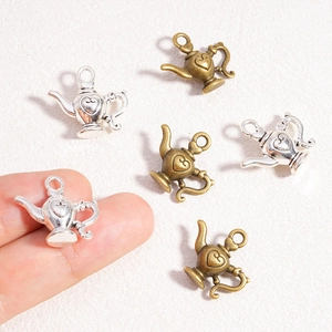 Retro DIY 3D teapot alloy pendants in silver and bronze colors with heart embossed design