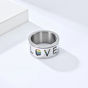 Bague LOVE en acier titane arc-en-ciel pour hommes avec rayures évidées colorées
