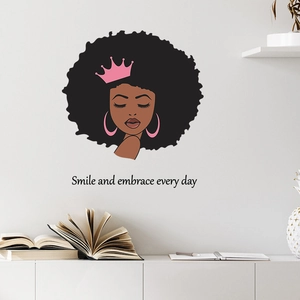 Afroamerikanische Frau Wandtattoo Mit Rosa Krone Inspirierendes Zitat Smile And Embrace Every Day PVC Dekorative Aufkleber