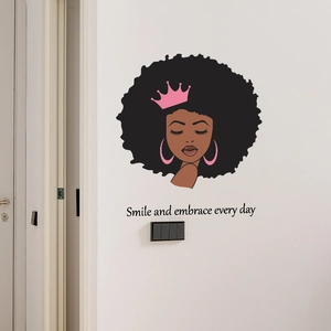 Wandtattoo sexy Frau mit Krone und Motivationsspruch für moderne Schlafzimmer Wanddeko