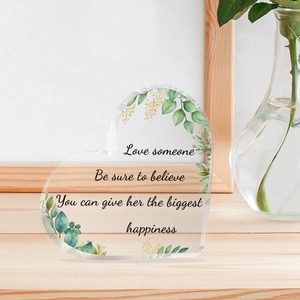 Herzförmiges Inspirierendes Englisches Slogan Acryl Schreibtisch Ornament Grünes Blatt Blumenmuster Abschlussgeschenk Desktop Deko Plakette