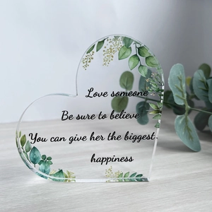 Herz-Acryl-Aufsteller mit Blumenmuster und Motivationsspruch für Schreibtisch-Deko