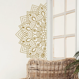 Sticker mural mandala doré pour déco maison dans salon et chambre bohème