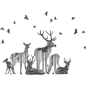 Sticker mural détaillé avec silhouettes de cerfs, texture forêt et oiseaux en vol