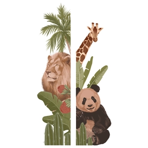 Dettaglio di adesivi murali safari con leone, giraffa, panda e piante tropicali esotiche