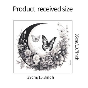 Détail d'un sticker mural lune fleurie avec papillons mesurant 35cm sur 39cm