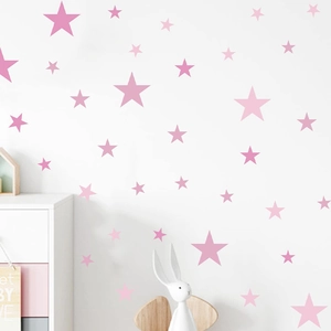Stickers muraux étoiles roses pour chambre d enfant avec décoration de style scandinave