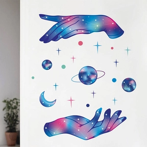 Kreative Galaxy Wandaufkleber mit Sternenhänden und Planeten für die Raumdeko