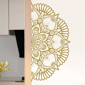 Eleganter goldener Lotus Mandala Wandaufkleber aus Vinyl für moderne Wanddekoration im Haus