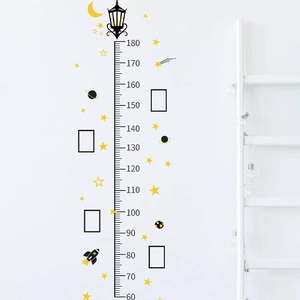 Sticker mural règle de taille fusée étoile avec cadres photo pour décoration de chambre d'enfant