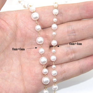 Cadena chapada en oro hecha a mano con perlas de imitación blancas de 8mm, 6mm y 4mm