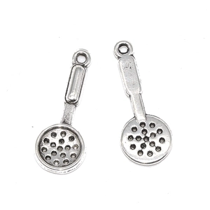 Mini pendentifs en alliage argenté en forme d'écumoire pour bijoux DIY et colliers