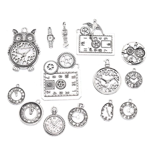 Steampunk tandwiel en klok hangers set in vintage zilver voor DIY sieraden maken