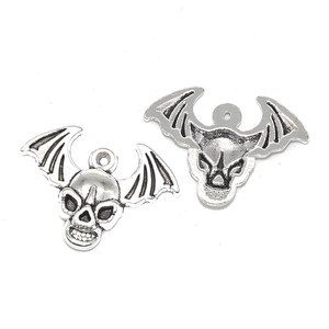 Antique silver winged skull pendants for DIY jewelry making in gothic punk style