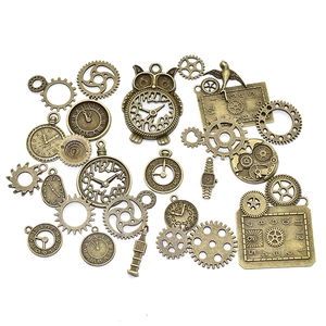 Assortiment bronzen steampunk tandwiel hangers en klok bedeltjes voor DIY sieraden
