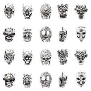 Perles en Alliage de Zinc Argent Antique en Forme de Crâne Breloques Punk Gothique pour Création de Bijoux DIY Bracelet Collier