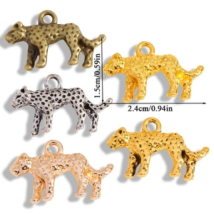 3D luipaardhangers in vijf metaalkleuren voor het maken van DIY-sieraden en kettingen