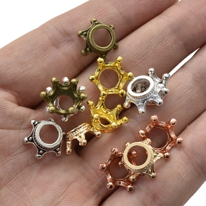 Ciondoli corona vintage in lega per creazione gioielli fai-da-te in vari colori metallici