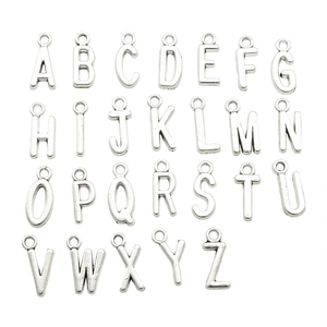 26 DIY-Silberlegierung A-Z Buchstabenanhänger für Schmuckherstellung mit Aufhängeschleifen