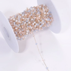Bunte Kristallperlenkette auf Spule für DIY-Schmuck und antike Kostümzubehörteile