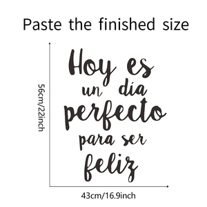 Détail du sticker mural en vinyle avec citation Hoy es un día perfecto para ser feliz
