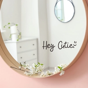 Sticker mural Hey Cutie avec smiley sur miroir rond pour décoration intérieure
