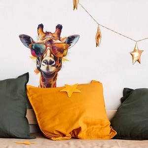 Sticker mural girafe avec lunettes style pop art pour déco de chambre et salon