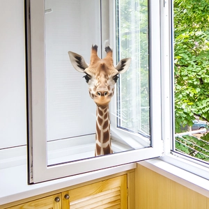 Sticker mural girafe réaliste à travers une fenêtre 3D pour décor de fenêtres