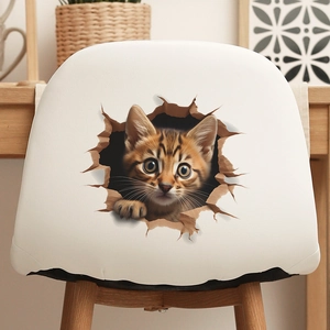 Sticker mural 3D d'un adorable chaton orange qui sort la tête d'un trou réaliste