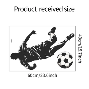 Détail montrant la taille de 60x40cm du sticker mural silhouette de footballeur
