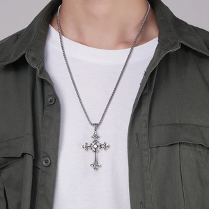 Collier pendentif croix gothique en acier inoxydable avec cristal blanc pour homme
