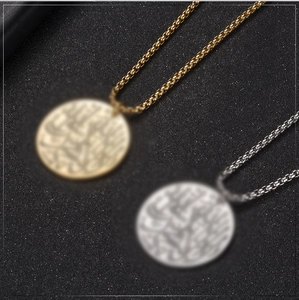 Runde Anhänger-Halsketten aus Titanstahl in Gold und Silber mit Box-Ketten-Design